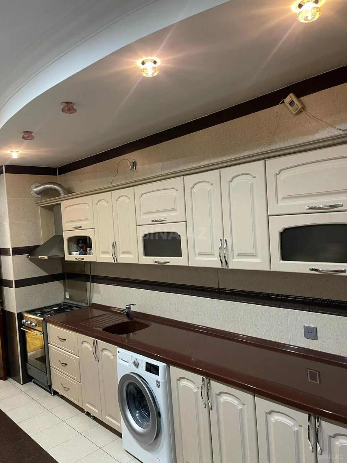 Kirayə verilir 2 otaqlı mənzil 100 m²