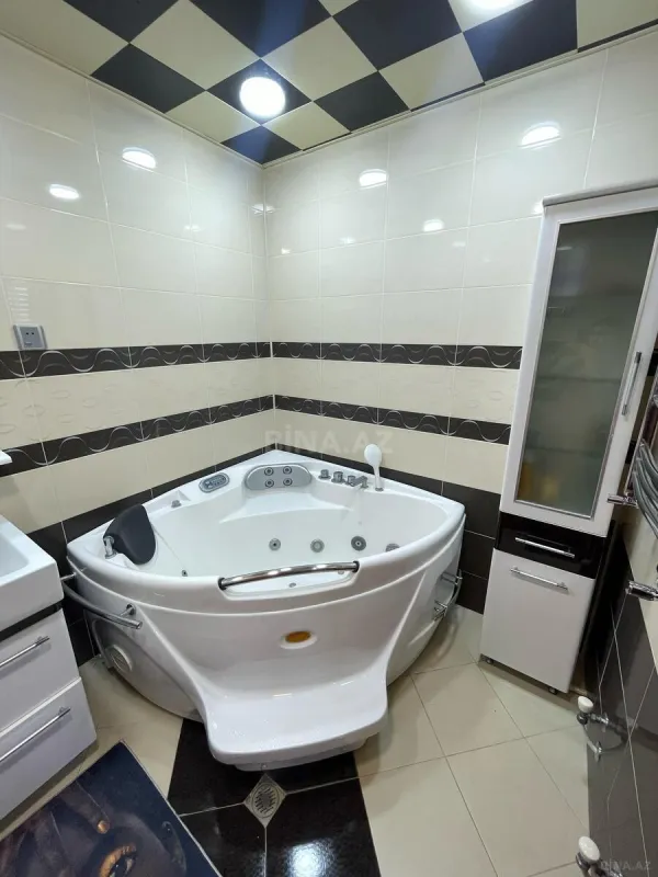 Kirayə verilir 2 otaqlı mənzil 100 m²