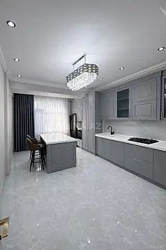 Satılır 3 otaqlı mənzil 138.8 m²