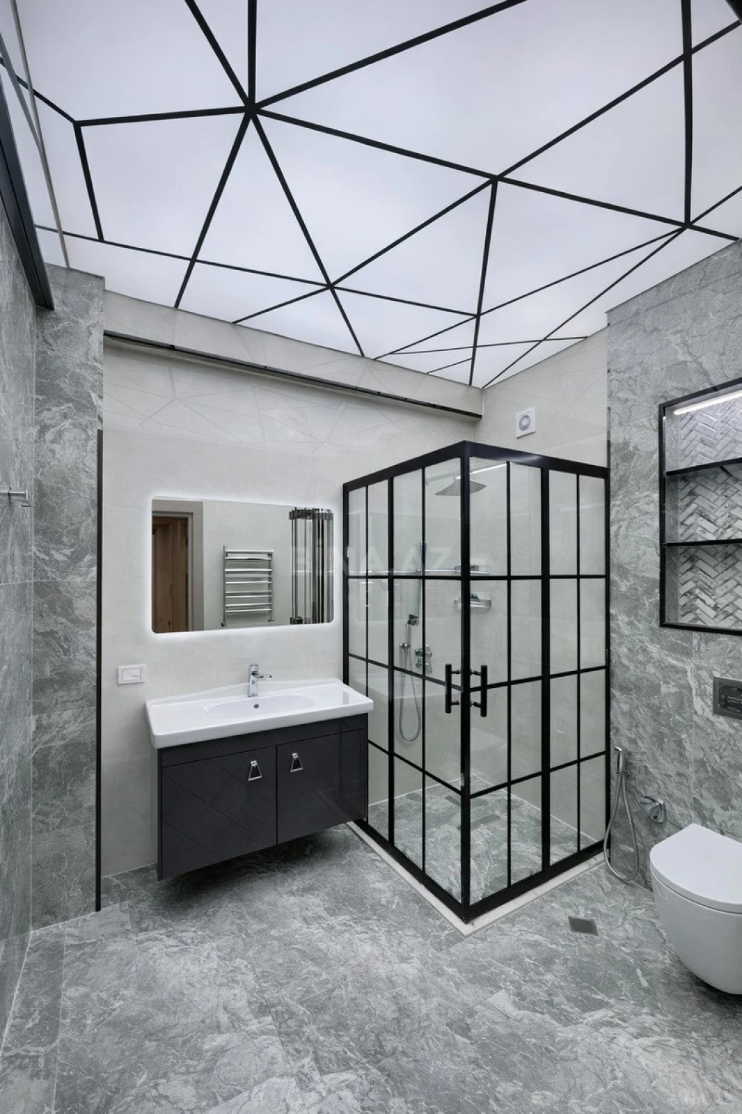 Satılır 4 otaqlı mənzil 245 m²