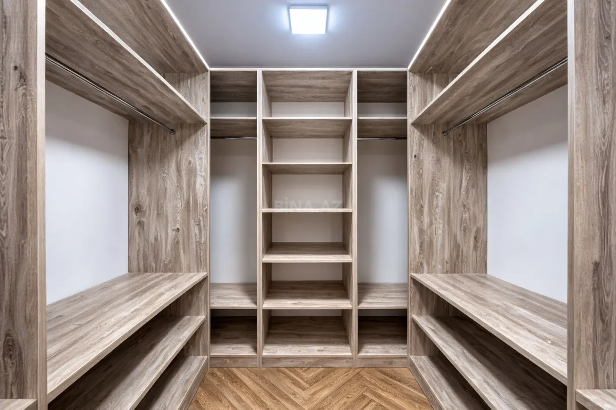 Satılır 4 otaqlı mənzil 245 m²