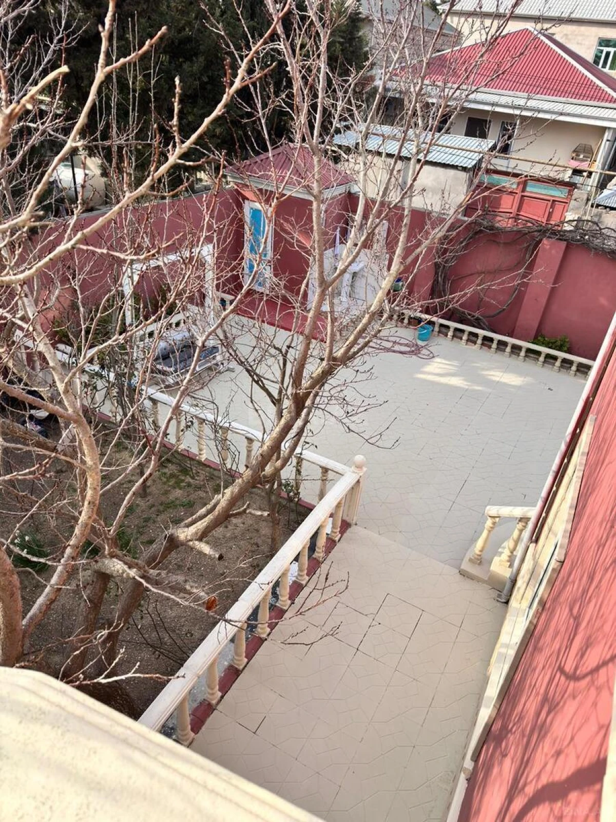 Satılır 5 otaqlı həyət evi 200 m²