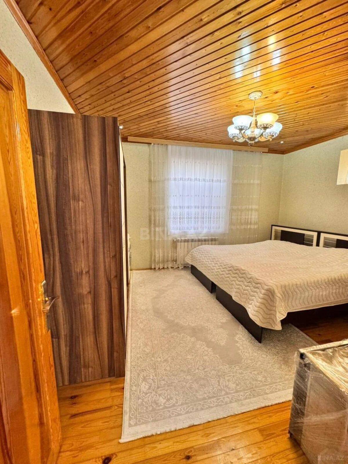 Satılır 5 otaqlı həyət evi 200 m²