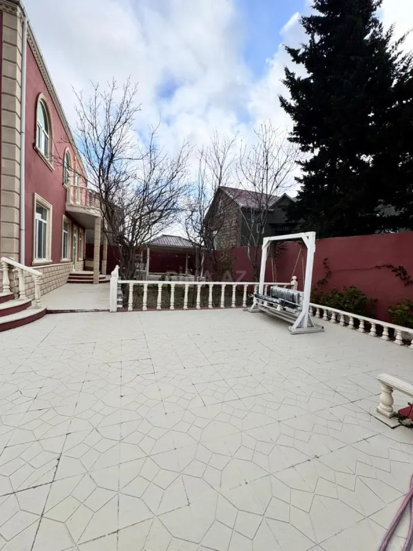 Satılır 5 otaqlı həyət evi 200 m²