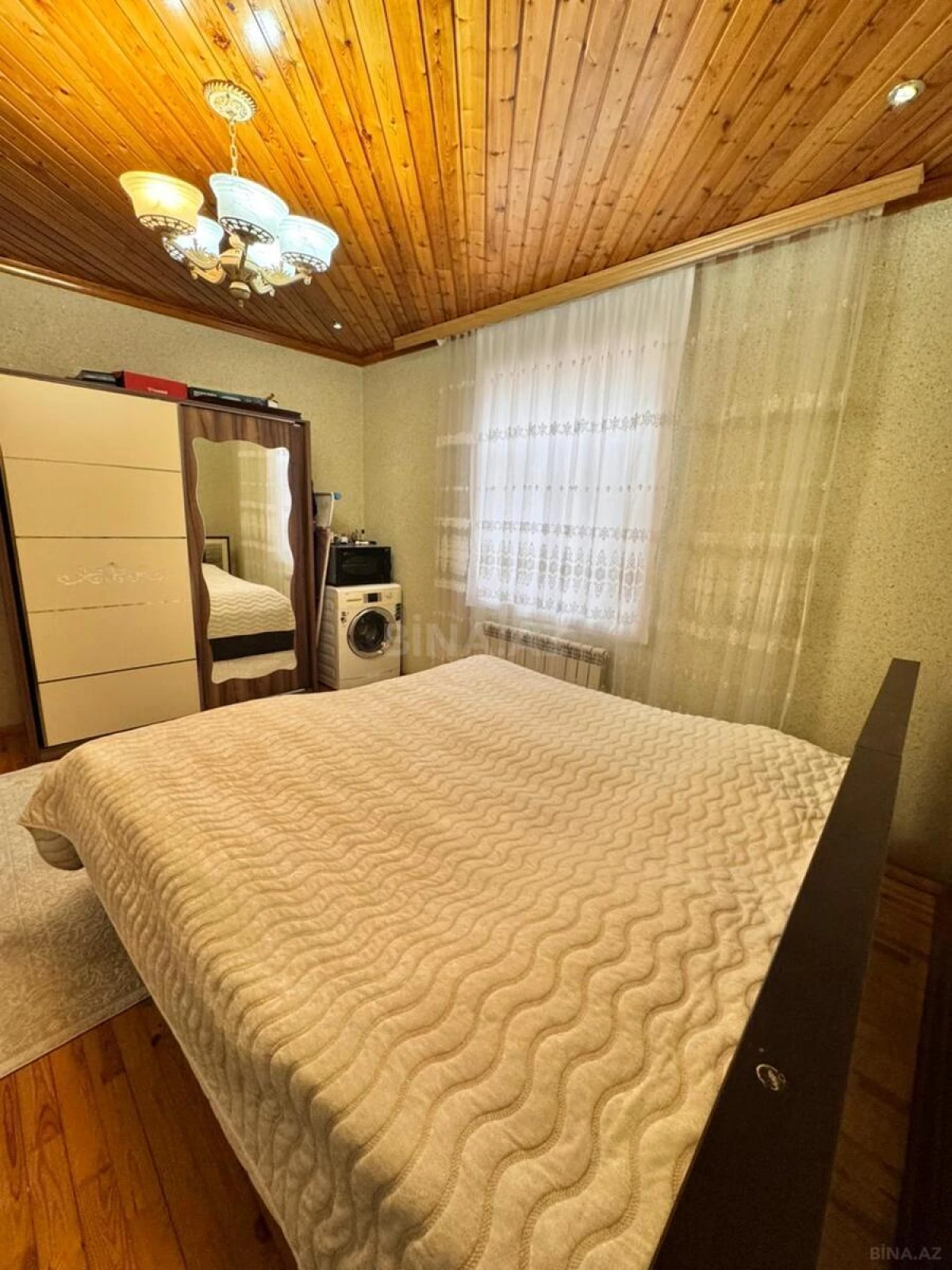 Satılır 5 otaqlı həyət evi 200 m²