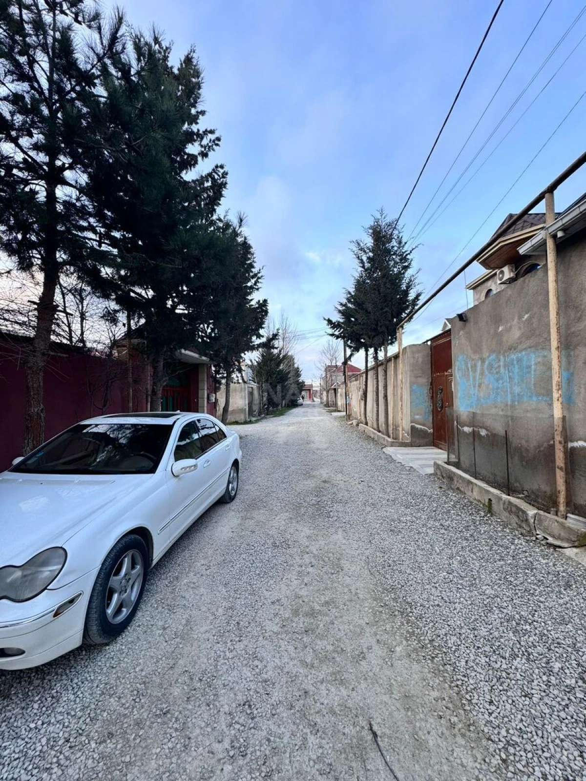 Satılır 5 otaqlı həyət evi 200 m²