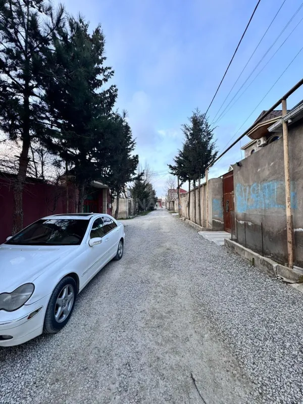 Satılır 5 otaqlı həyət evi 200 m²