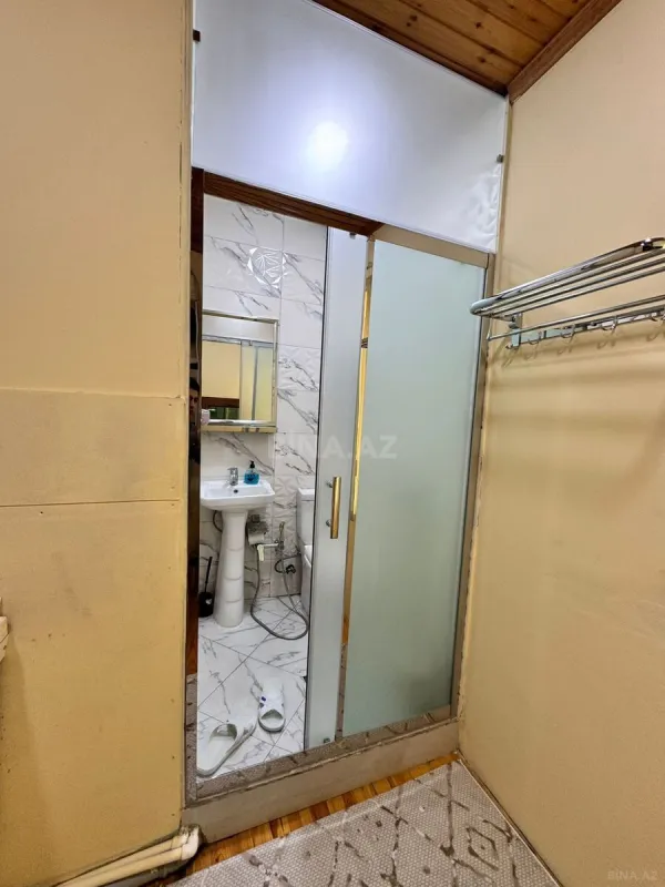 Satılır 5 otaqlı həyət evi 200 m²