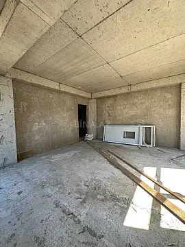 Satılır 3 otaqlı mənzil 129.6 m²