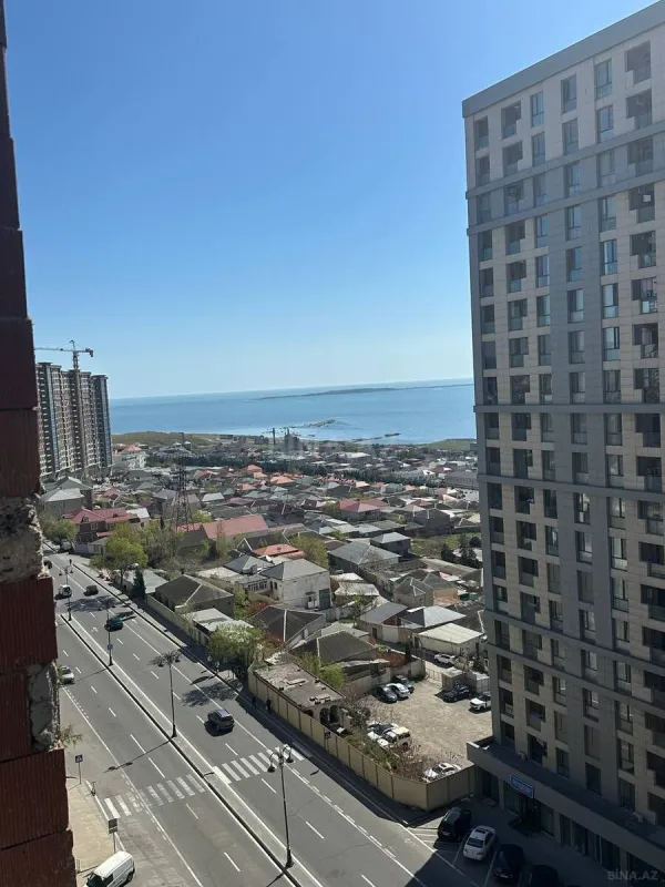 Satılır 3 otaqlı mənzil 129.6 m²