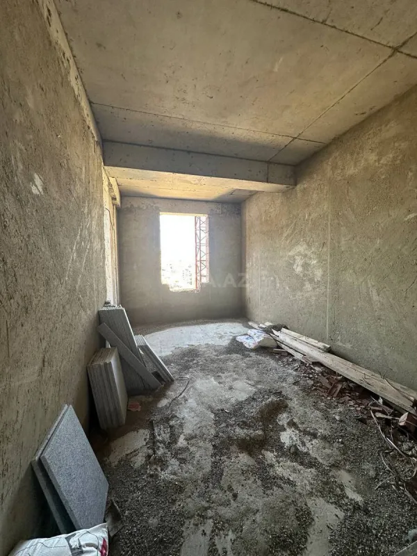 Satılır 3 otaqlı mənzil 129.6 m²