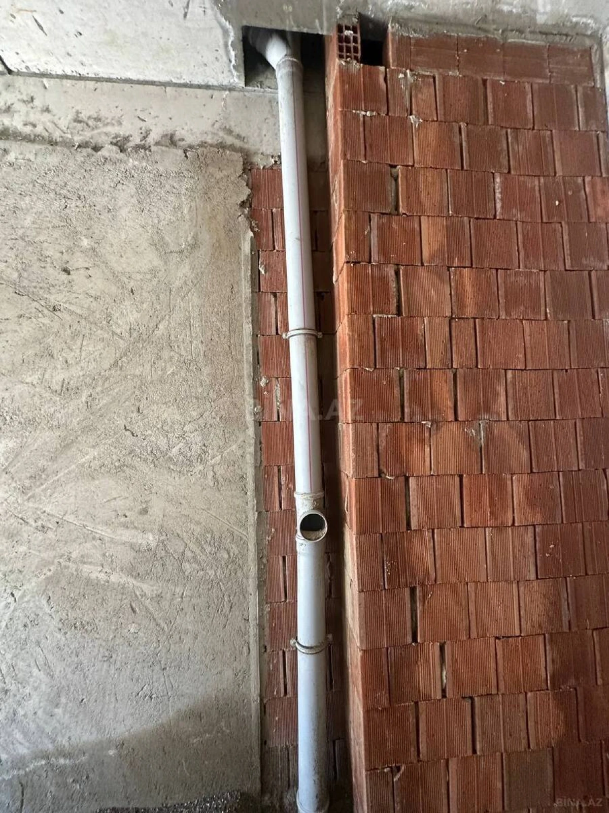 Satılır 3 otaqlı mənzil 129.6 m²