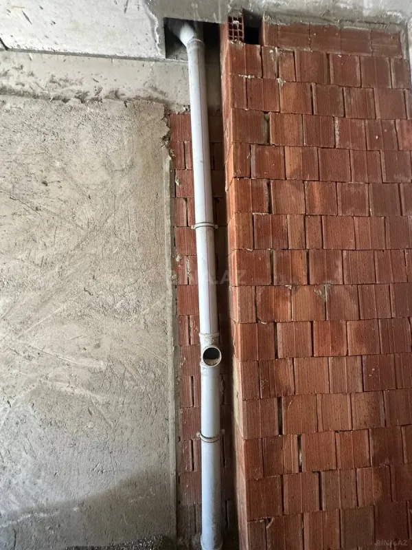 Satılır 3 otaqlı mənzil 129.6 m²