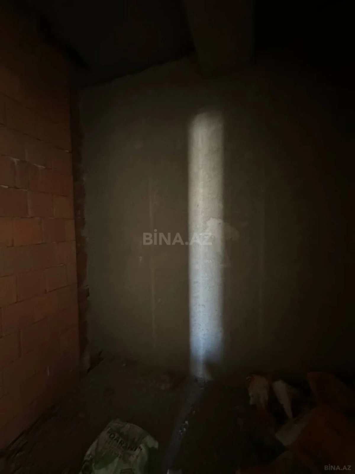 Satılır 3 otaqlı mənzil 129.6 m²