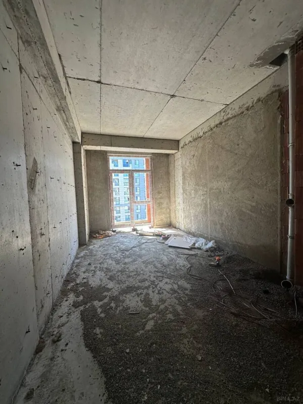Satılır 3 otaqlı mənzil 129.6 m²
