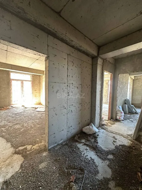 Satılır 3 otaqlı mənzil 129.6 m²