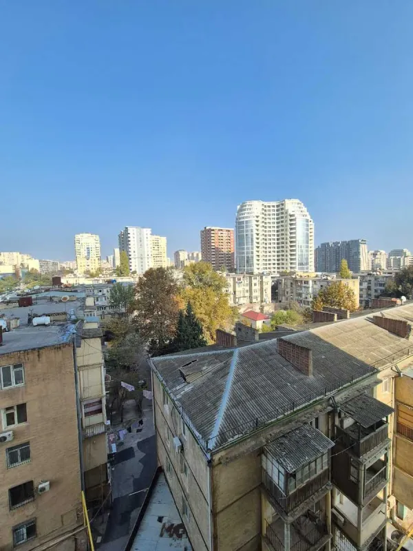 Satılır 3 otaqlı mənzil 144 m²
