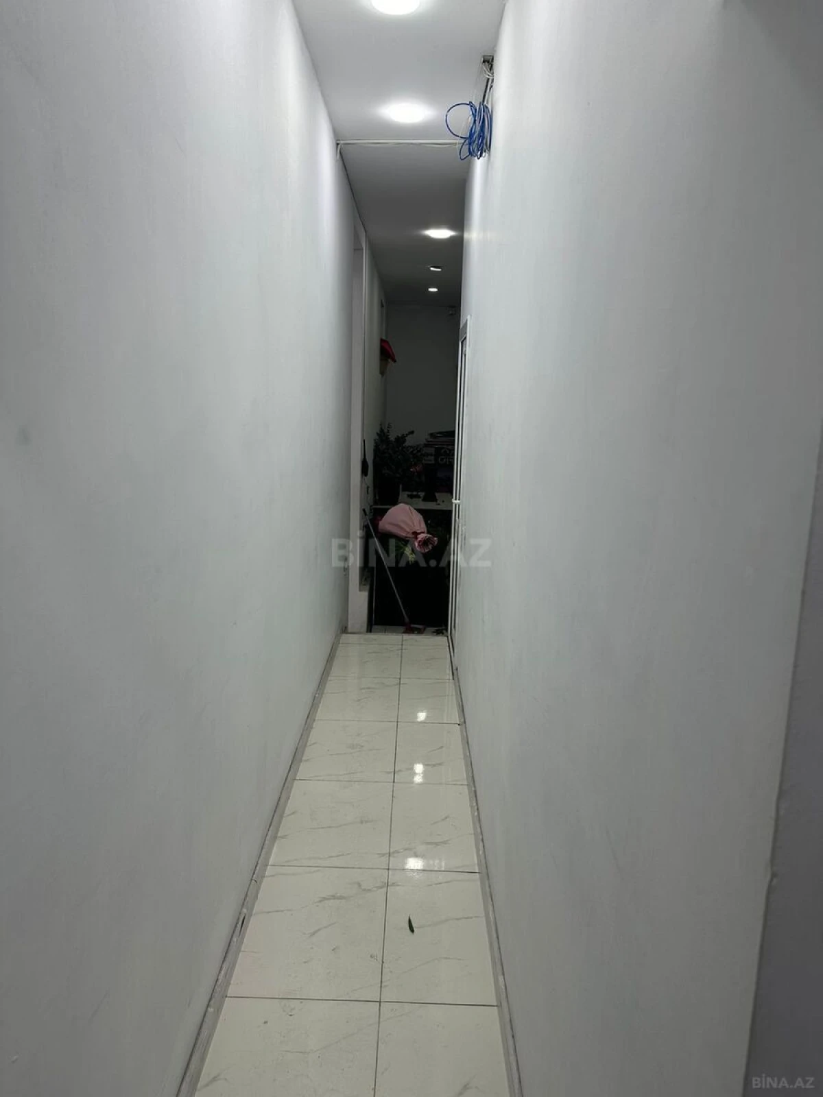 Satılır obyekt 67 m²