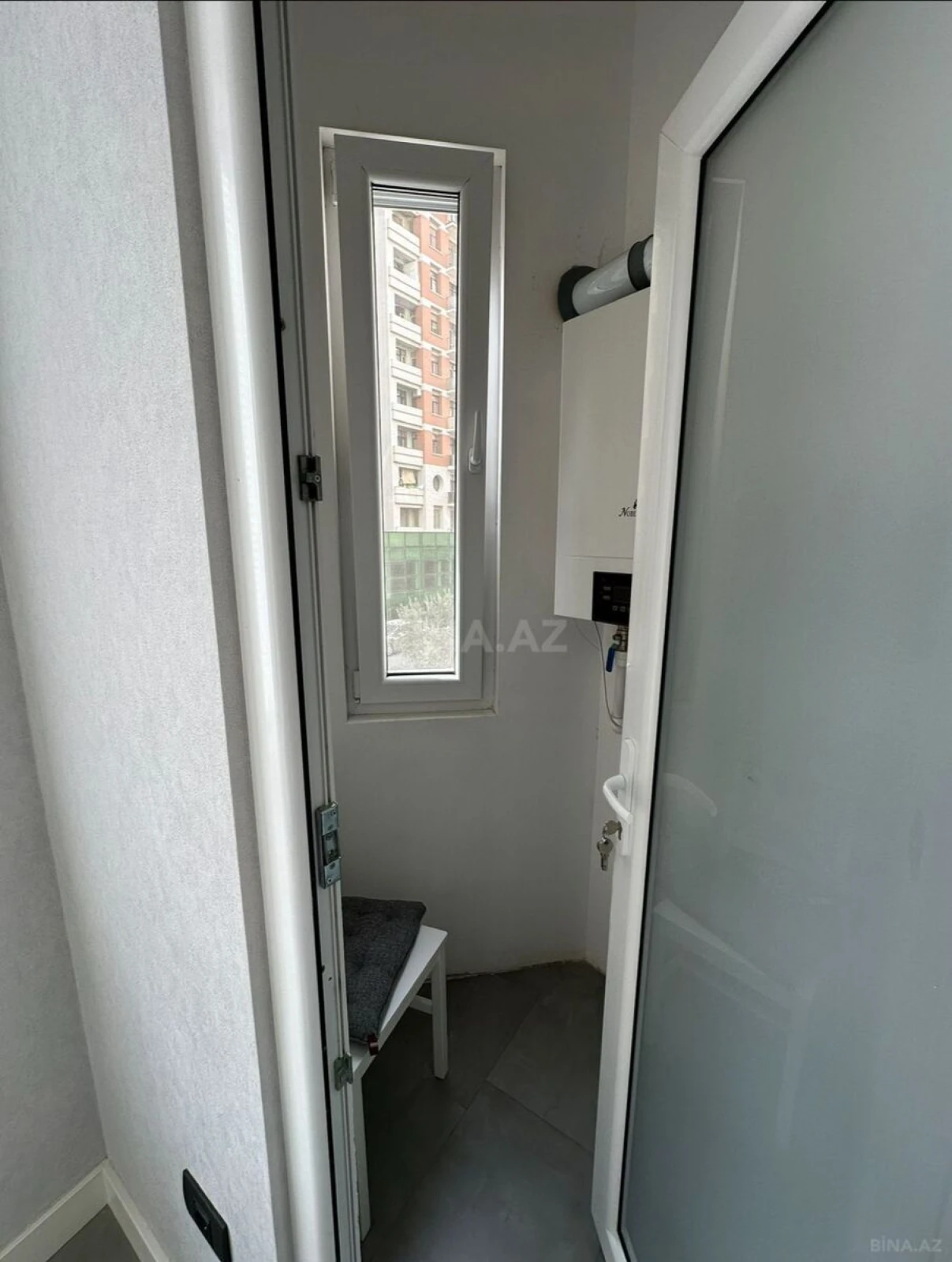 Satılır 3 otaqlı mənzil 125 m²