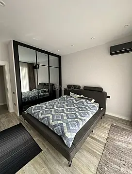 Satılır 3 otaqlı mənzil 125 m²
