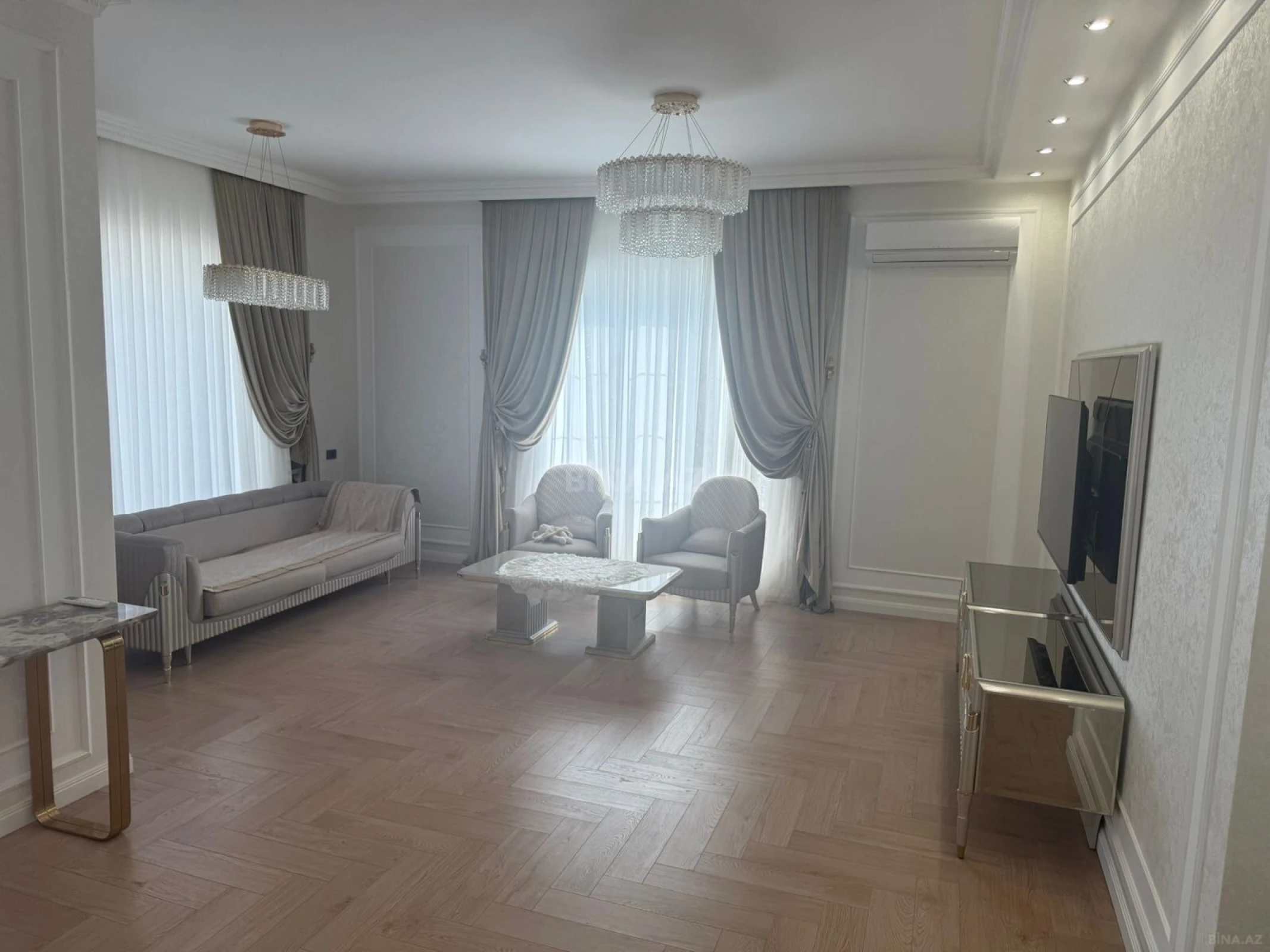 Satılır 3 otaqlı həyət evi 180 m²