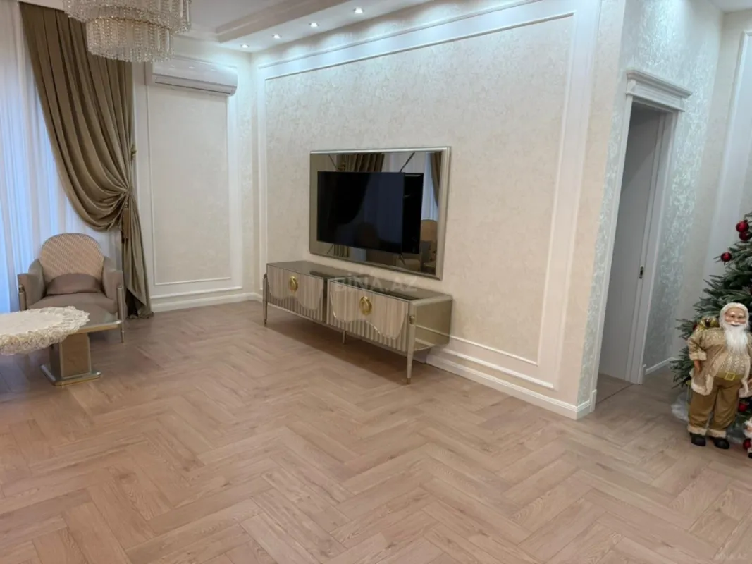 Satılır 3 otaqlı həyət evi 180 m²