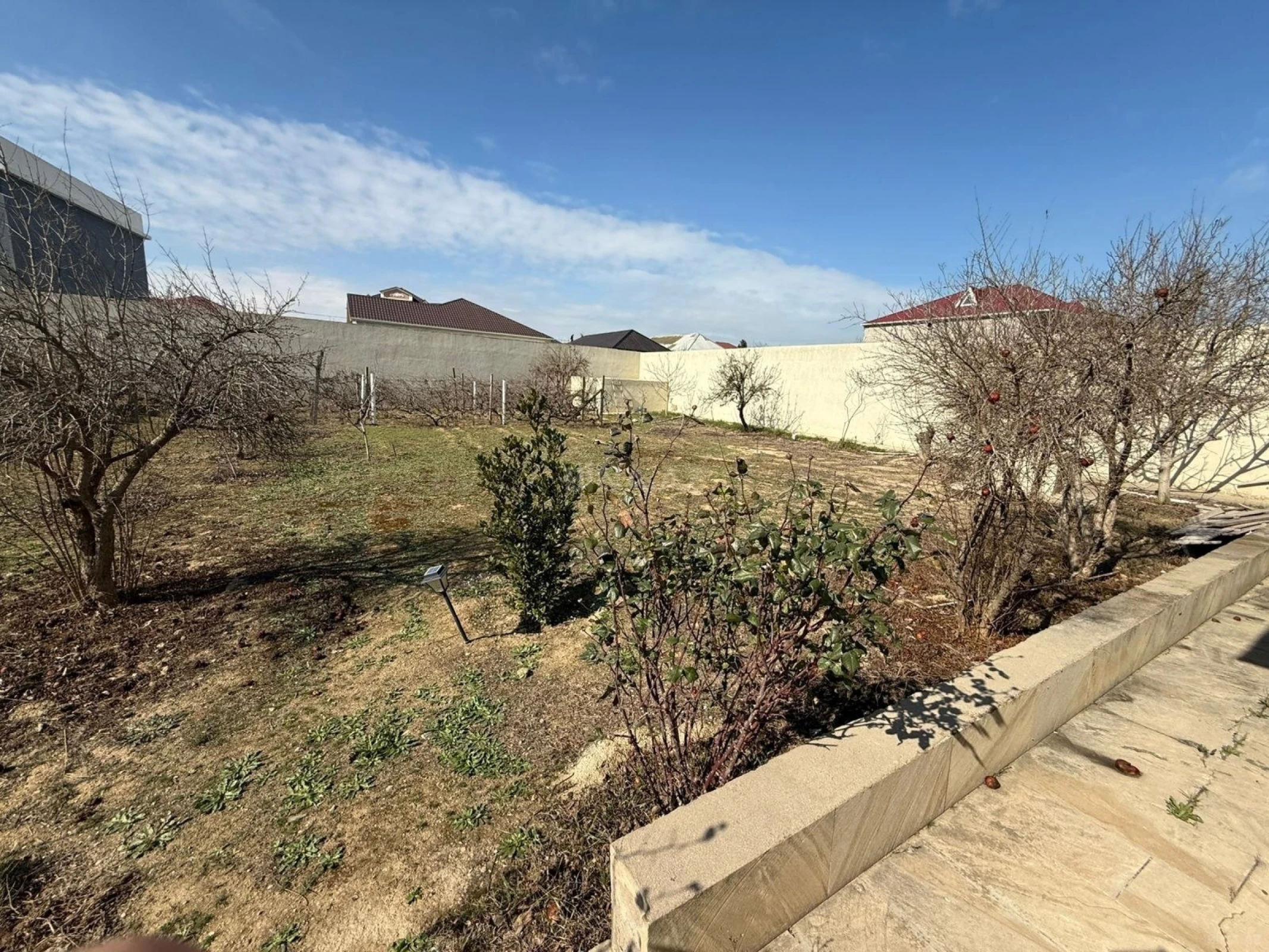 Satılır 3 otaqlı həyət evi 180 m²