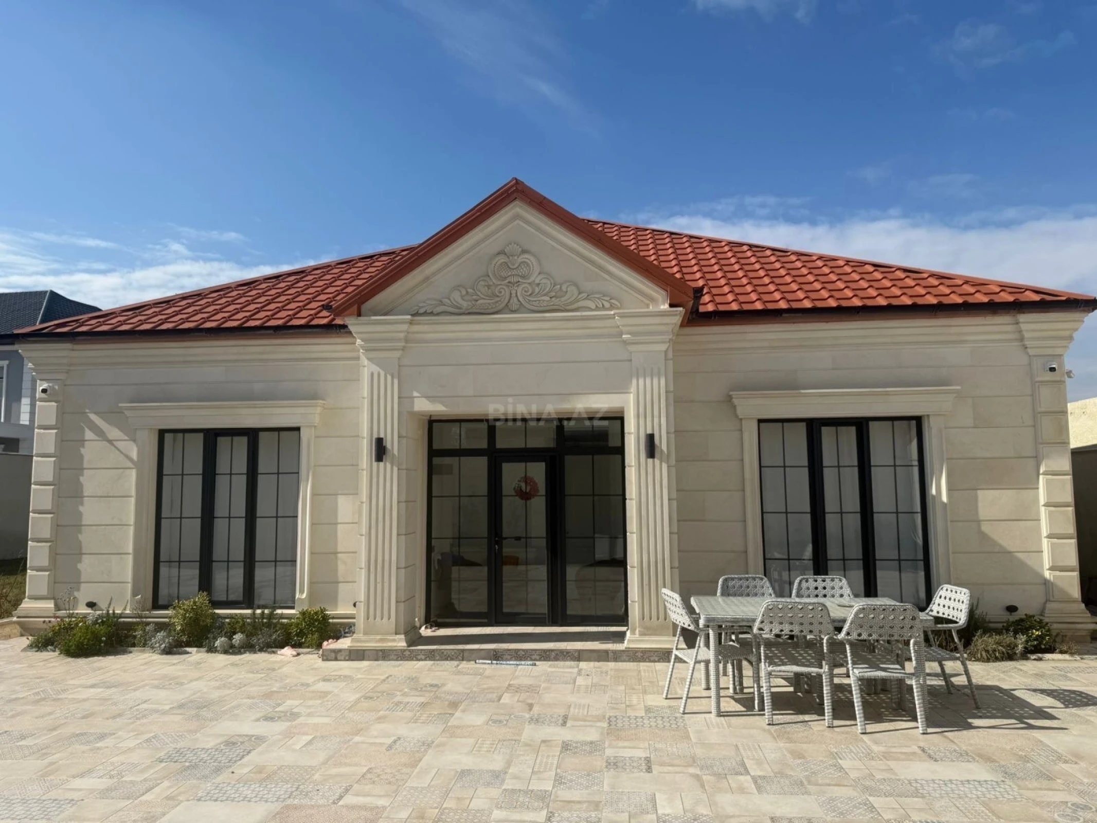 Satılır 3 otaqlı həyət evi 180 m²