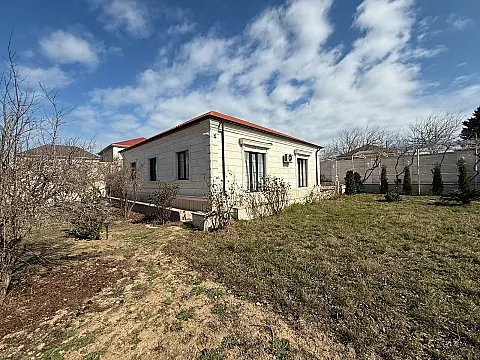 Satılır 3 otaqlı həyət evi 180 m²
