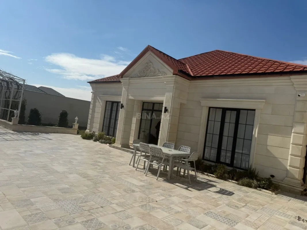 Satılır 3 otaqlı həyət evi 180 m²