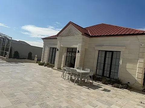 Satılır 3 otaqlı həyət evi 180 m²