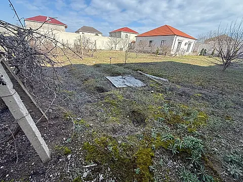 Satılır 3 otaqlı həyət evi 180 m²