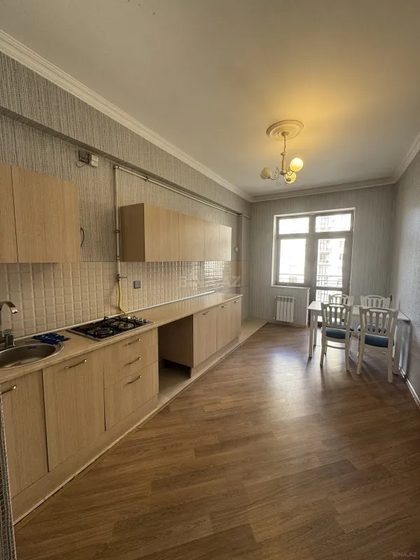 Kirayə verilir 3 otaqlı mənzil 120 m²