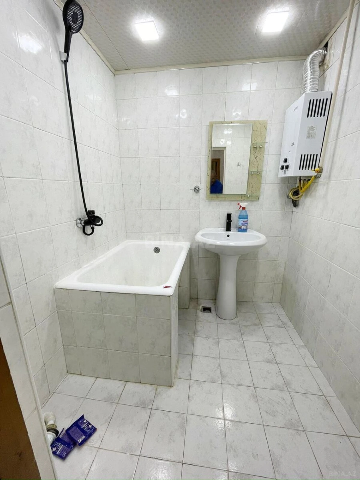 Satılır 2 otaqlı mənzil 70 m²