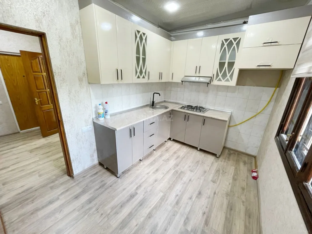Satılır 2 otaqlı mənzil 70 m²