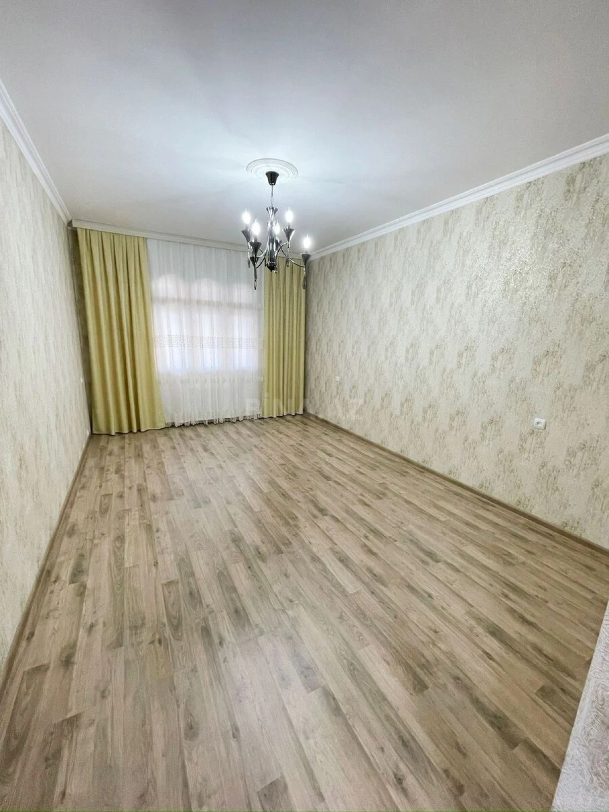 Satılır 2 otaqlı mənzil 70 m²