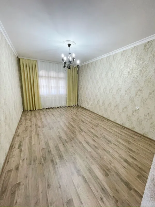 Satılır 2 otaqlı mənzil 70 m²