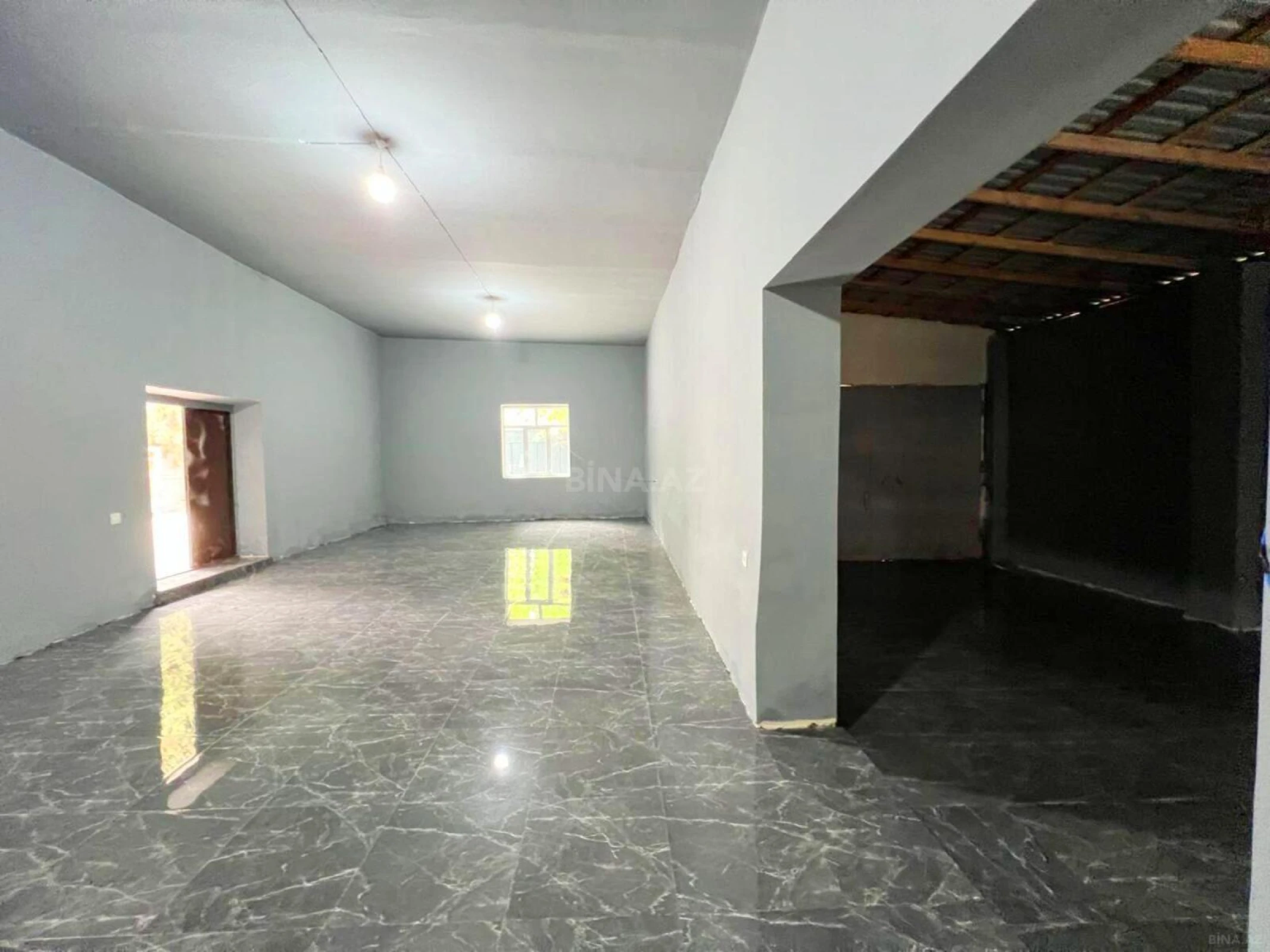 Satılır obyekt 450 m²