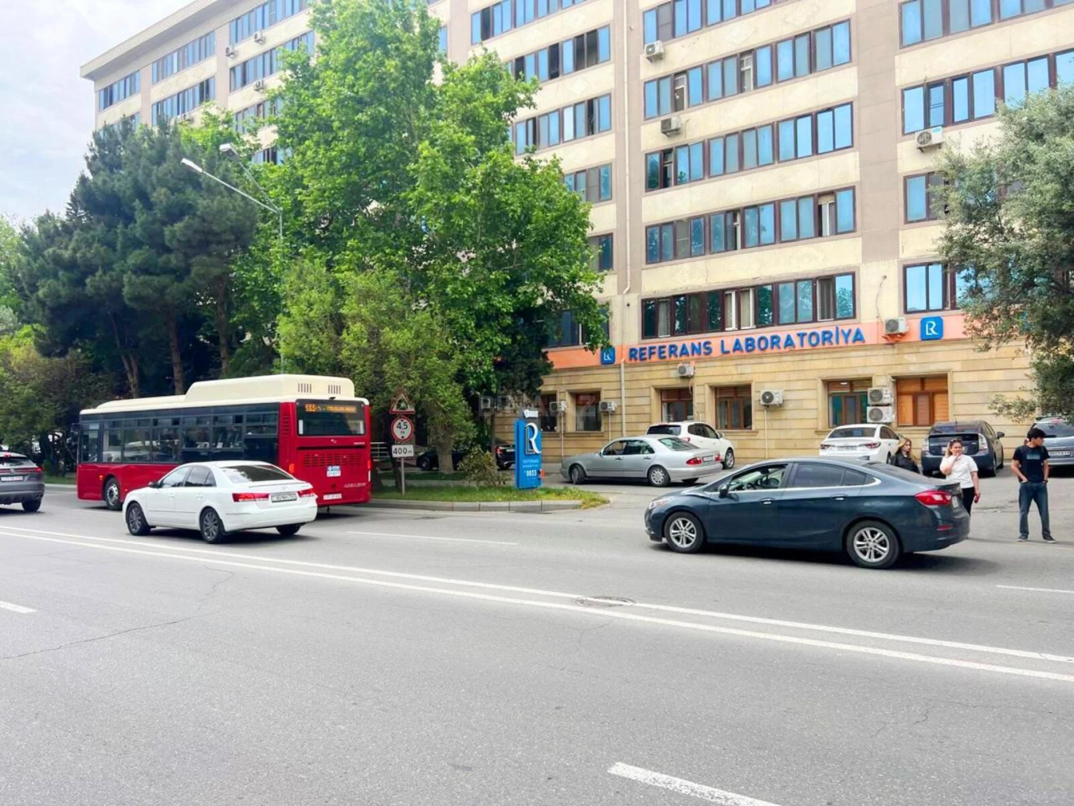 Satılır obyekt 450 m²