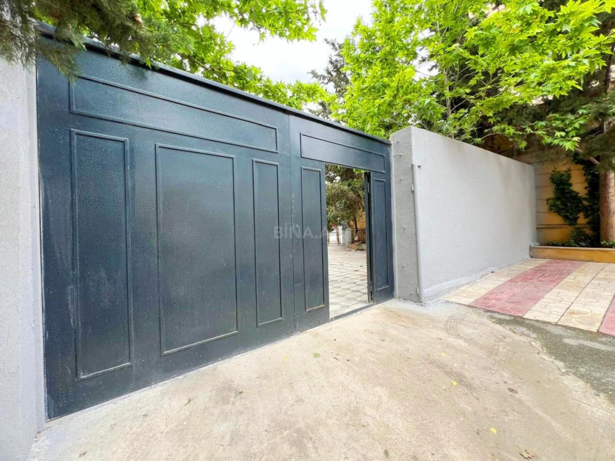 Satılır obyekt 450 m²