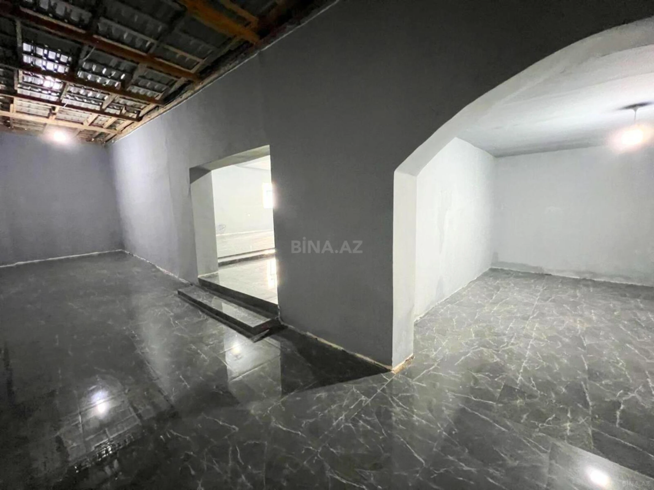 Satılır obyekt 450 m²