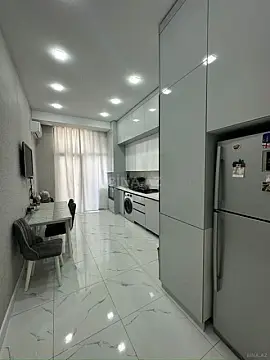 Satılır 4 otaqlı mənzil 127 m²