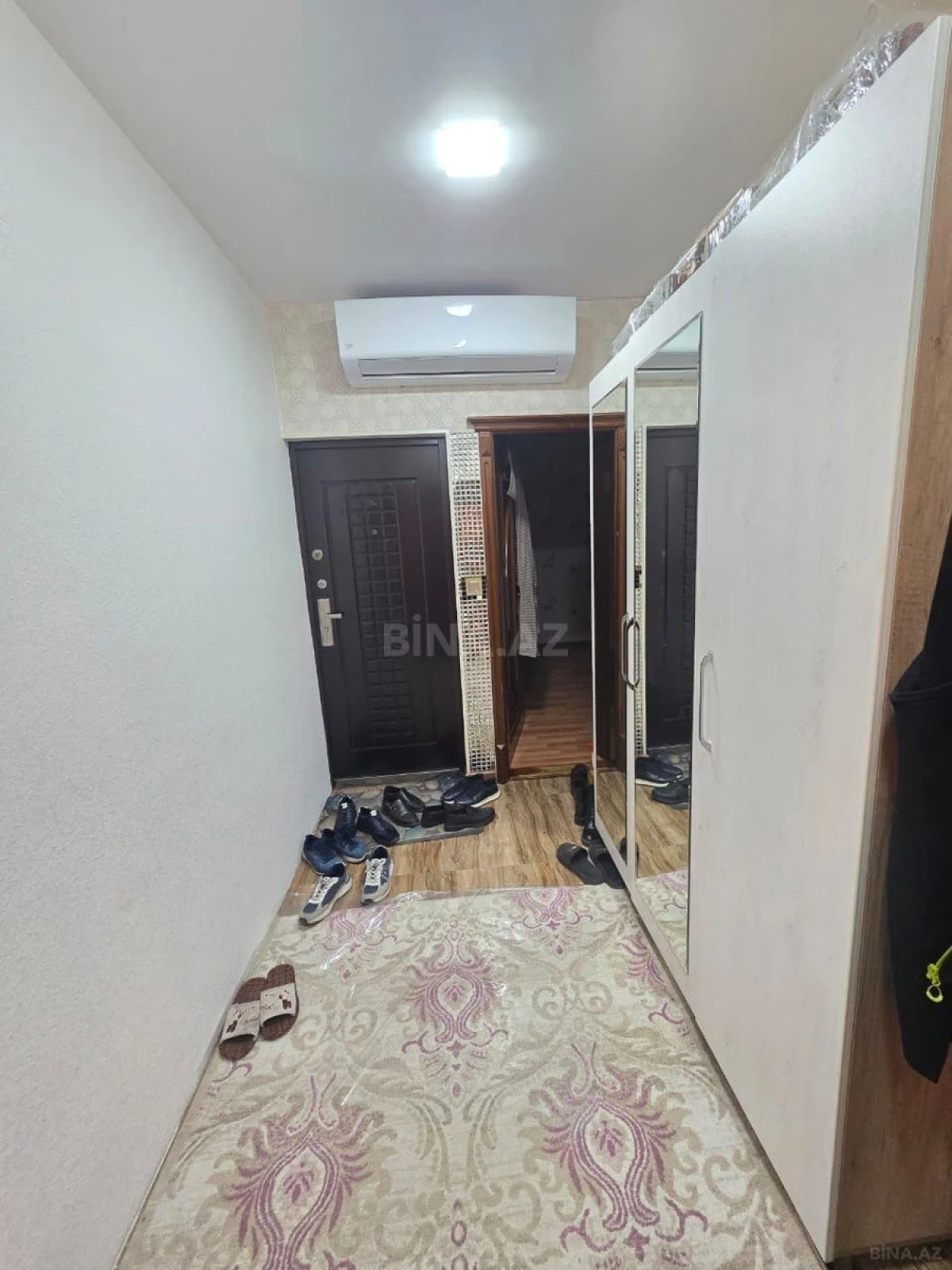 Satılır 4 otaqlı mənzil 110 m²