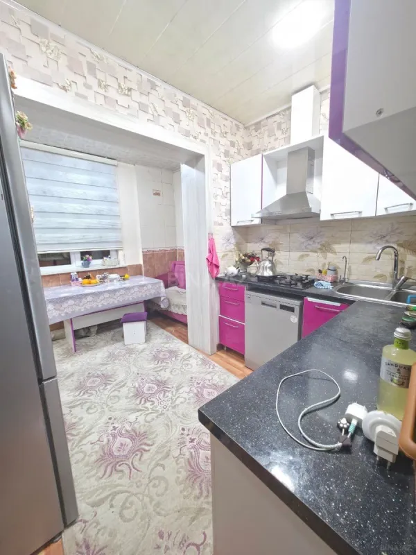 Satılır 4 otaqlı mənzil 110 m²