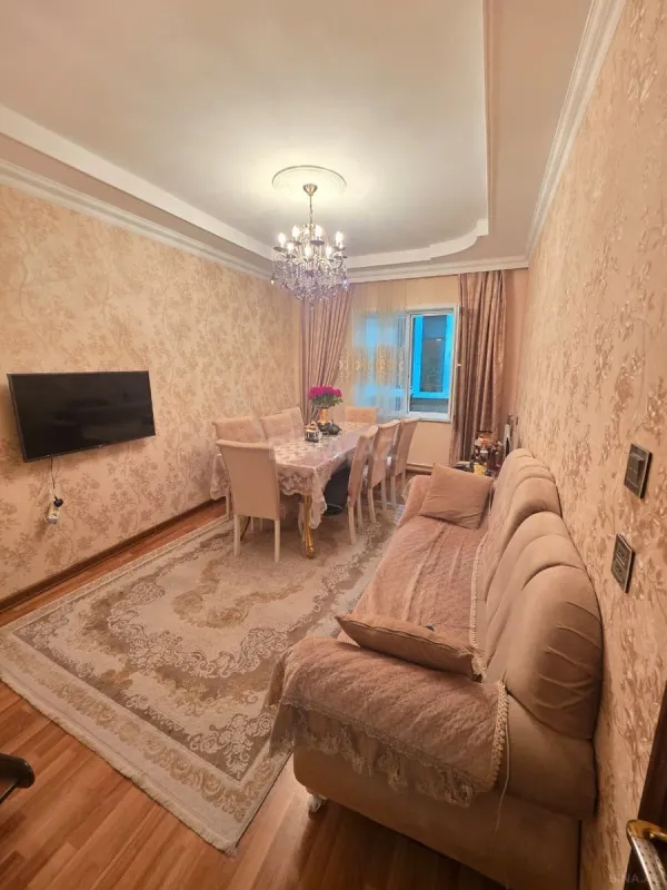 Satılır 4 otaqlı mənzil 110 m²