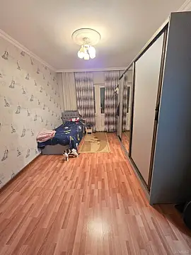 Satılır 4 otaqlı mənzil 110 m²