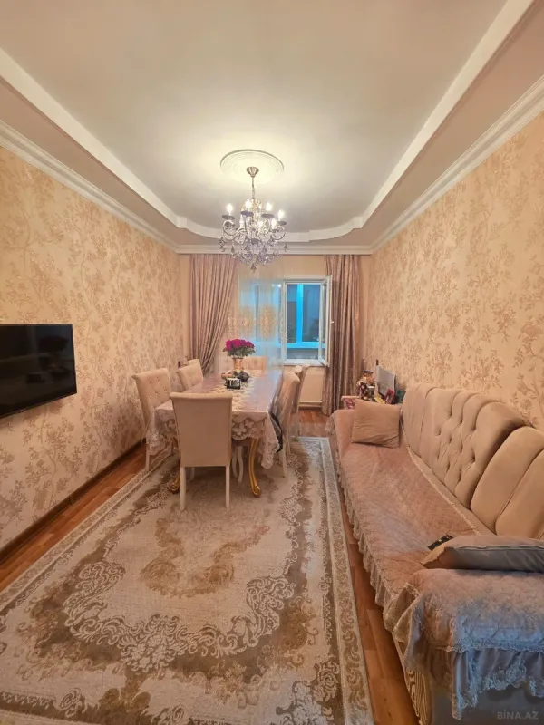 Satılır 4 otaqlı mənzil 110 m²