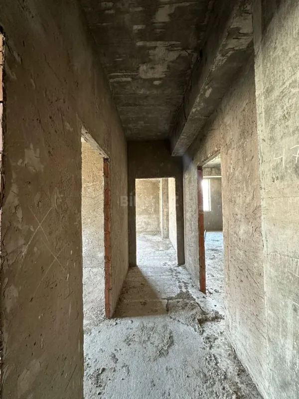 Satılır 3 otaqlı mənzil 138.4 m²