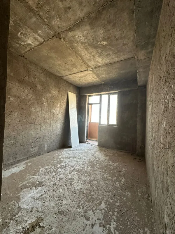 Satılır 3 otaqlı mənzil 138.4 m²