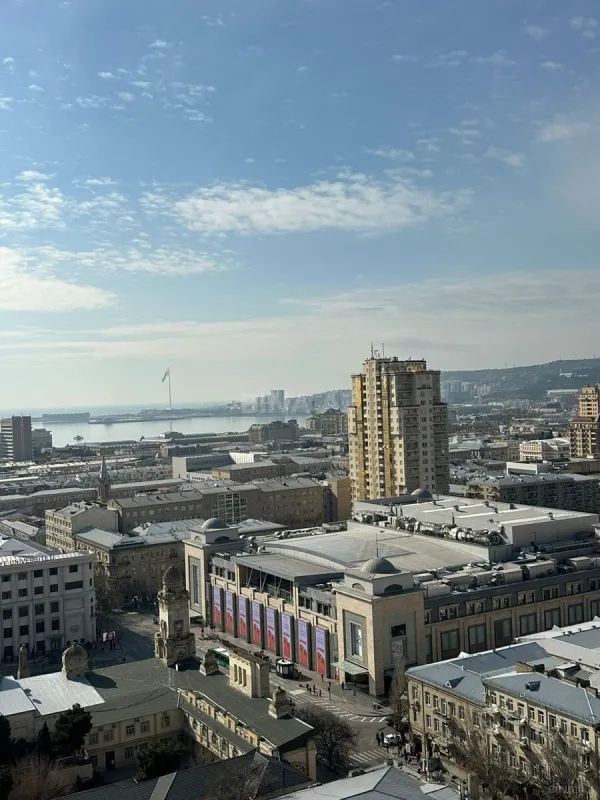 Satılır 3 otaqlı mənzil 138.4 m²